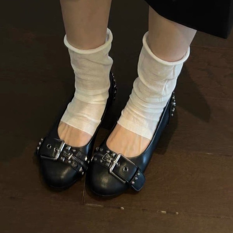볼트 라운드 헤드 싱글 슈즈 여성용 가죽 버클 로우컷  - Boots 리뷰 및 가격